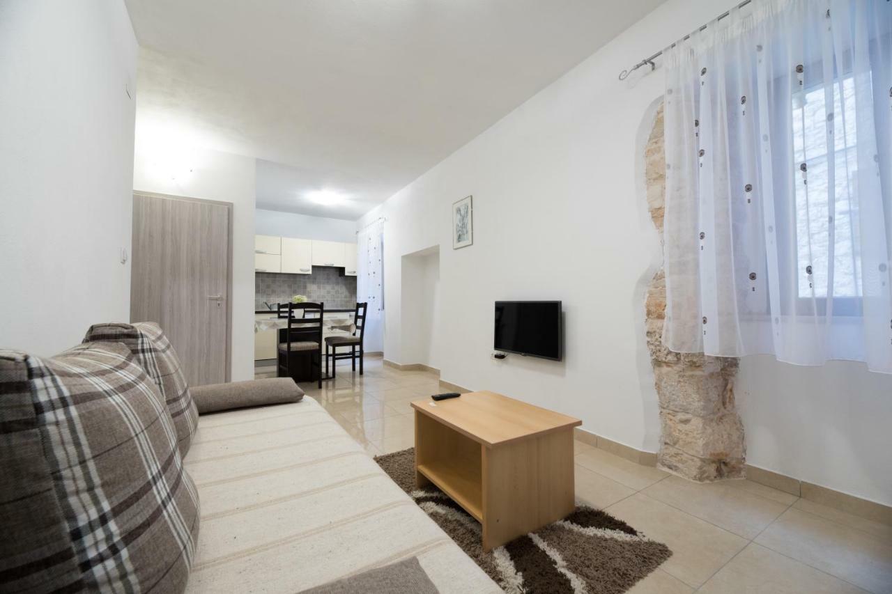 Apartment Elena 巴莱 外观 照片