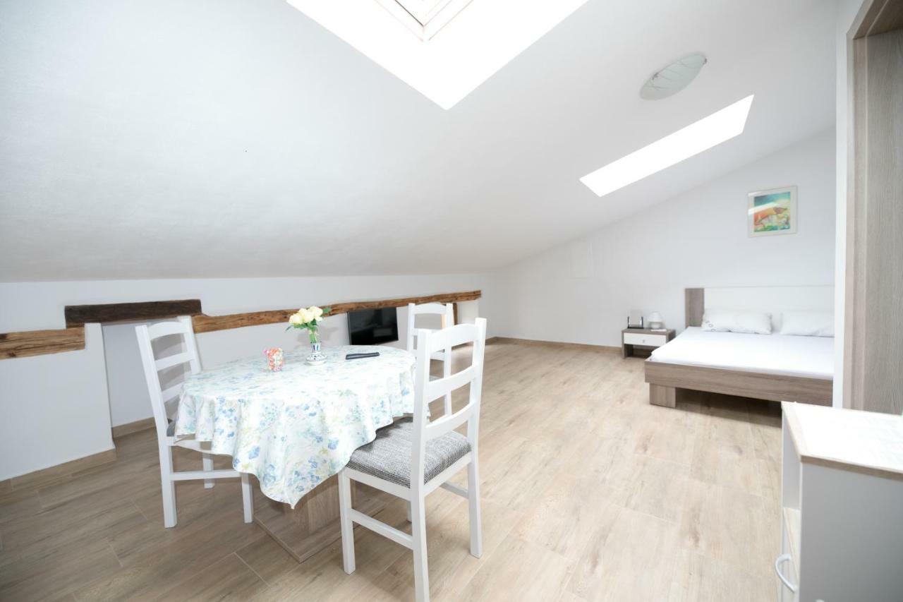 Apartment Elena 巴莱 外观 照片
